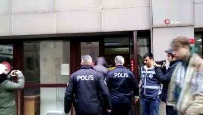 kirkoy -  Ghosn’un kaçmasına yardım ettiği iddia edilen zanlılar adliyeye getirildi  Videosu