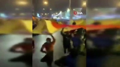 hava saldirisi -  - Pompeo'dan Iraklıların sevinç gösterisi paylaşımı: “Süleymani olmadığı için minnettarım”  Videosu