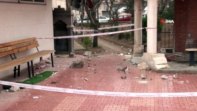  6,8'lik deprem minarenin ‘Kubbe Alemi’ni yıktı 