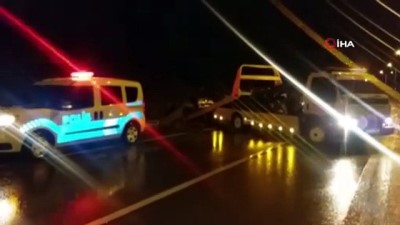  Denizli’de karla karışık yağan yağmur ve dolu trafiği olumsuz etkiledi