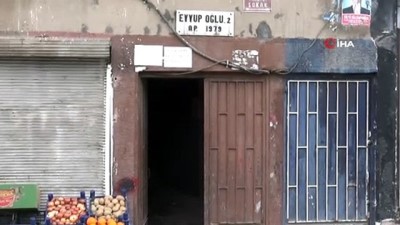  Depremin ardından korkutan görüntü...Bitişik iki yapı ayrıldı