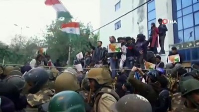 kapsam disi -  - Hindistan'da vatandaşlık yasası protestoları devam ediyor Videosu