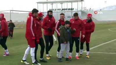 Lider Sivasspor’da neşeli idman 