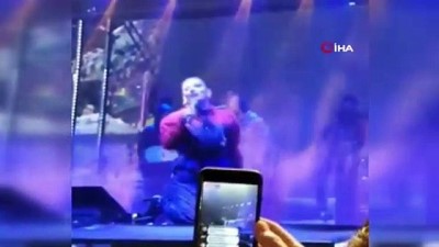 buyuksehir belediyesi -  Ünlü pop sanatçısı İrem Derici'ye büyükşehir belediyesinden tepki Videosu