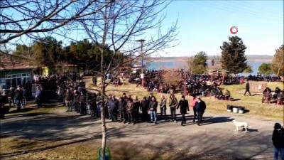  3 bin kişi yağmur duası için toplandı