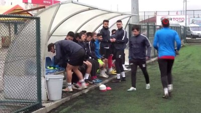 baskan adayi - Bolu’da, 3 çocuk annesi iş kadını, futbol kulübüne başkan oldu  Videosu