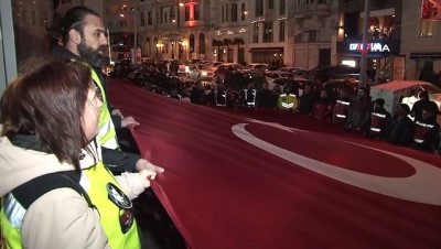  Motosikletlilerden Yunan milletvekiline ‘Türk Bayraklı’ tepki