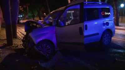 agir yarali -  İki hafif ticari araç çarpıştı: 5 ağır yaralı  Videosu