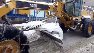 yagan -  Kar yağışı büyükler için çile, küçükler için de eğlence oldu  Videosu