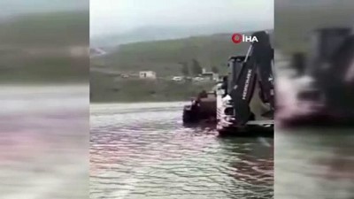 is makinesi -  Siirt'te baraj suyu yükseldi, suda mahsur kalan 1 kişi kurtarıldı  Videosu