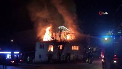yangin yeri -   Soba patladı, ev alev alev böyle yandı Videosu