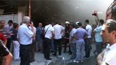 baros -  Bağcılar’da halı imalathanesinde korkutan yangın  Videosu