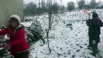 hafta sonu tatili -  Kar yağışına en çok çocuklar sevindi  Videosu