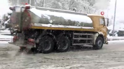  Afyonkarahisar’da kar kalınlığı 20 santimetreyi buldu 