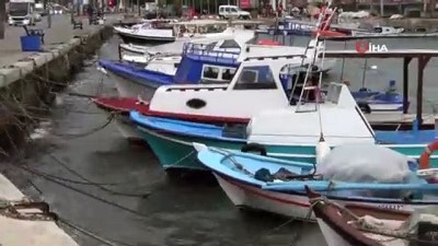 tenha -  Ayvalık’ta şiddetli fırtınada tekneler beşik gibi sallandı  Videosu