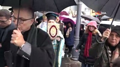  Buz gibi havadan denizden haç çıkardılar 