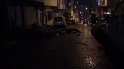  - Kağıthane'de 6 katlı binanın çatısı uçtu