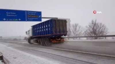 karadeniz -  Karabük'te kar yağışı sonrası sürücüler zor anlar yaşadı Videosu