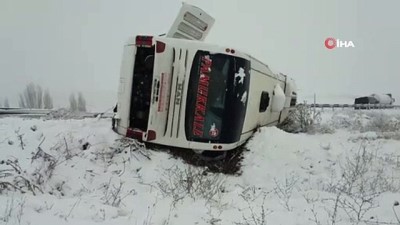  Kütahya'da yolcu otobüsü devrildi: 19 yaralı 