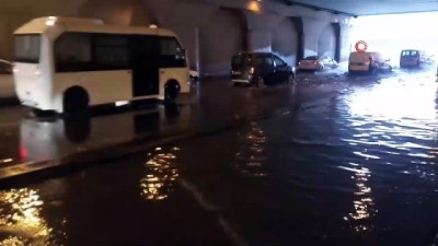 saganak yagmur -  Topkapı alt geçitte yolu su bastı  Videosu