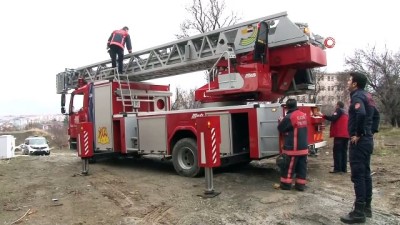  Elazığ'da vinçte intihar girişimini itfaiye ekipleri önledi