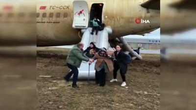 asus -  Sabiha Gökçen Havalimanı'nda yolcu uçağı pistten çıktı Videosu
