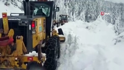  Spil Dağı Milli Park Müdürlüğünden ‘Spil’e çıkmayın’ uyarısı 