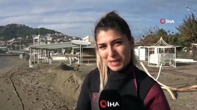 siddetli ruzgar -  Alanya’da fırtına sonrası sörf keyfi  Videosu