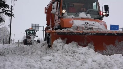  Elazığ’da kar yağışı nedeniyle 68 köy yolu ulaşıma kapandı 