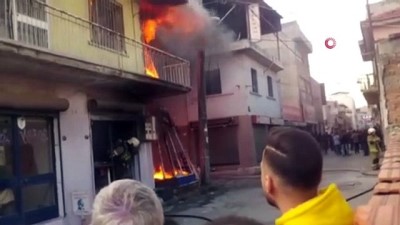  İzmir'de tüpten çıkan yangın kamerada 