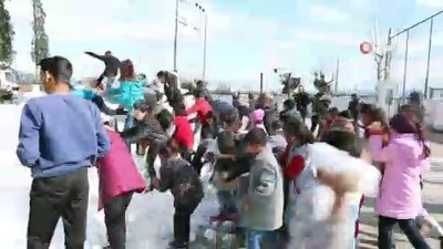 yagan -  Özlem Çerçioğlu, kar görmeyen çocukları karla buluşturdu Videosu