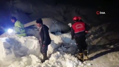  Mersin’de 2 metrelik karda mahsur kalan 10 kişi kurtarıldı