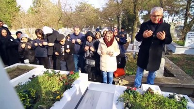 yolcu treni -  Tren kazasında ölen Oğuz Arda'nın yakınları doğum gününde kabrini ziyaret etti Videosu