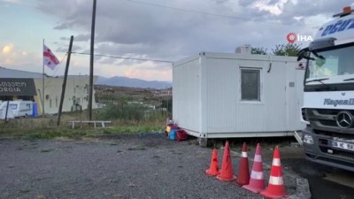 sinir kapisi -  'Azerbaycan'a yardım için götürüyorduk izin vermiyorlar' Videosu