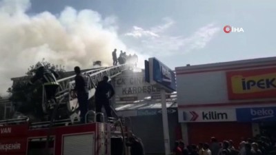 yangin yeri -  Başkan Ensari, çatısı yanan esnafı ziyaret etti Videosu