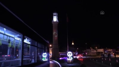 Çorum'un sembolü Saat Kulesi'ne Azerbaycan bayrağı yansıtıldı