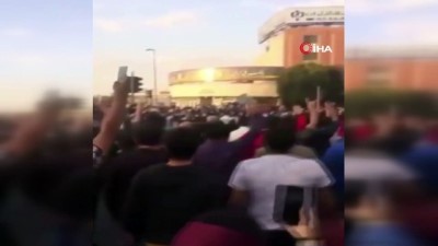  - İran’da Azerbaycan’a destek gösterileri başladı