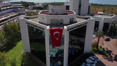  - Kocaeli’den Azerbaycan’a dev bayraklı destek
- Belediye binasını ve Türk ve Azerbaycan bayrakları ile donattılar