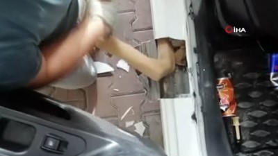 gizli bolme -  Otomobilin zulasındaki eroini 'Tunga' buldu Videosu