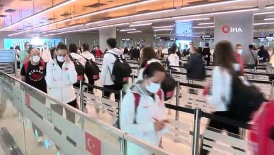 dunya sampiyonasi - Avrupa ikincisi olan U17 Kız Milli Takımı yurda döndü Videosu