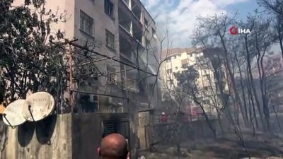  Polis memuru, yangını söndürmek için canla başla müdahale etti