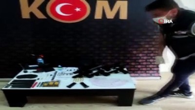 kurusiki tabanca -  Bursa'da uyuşturucu ve silah operasyonu Videosu