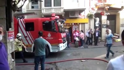 yangin panigi -  Beyoğlu Balık Pazarı’nda yangın paniği Videosu