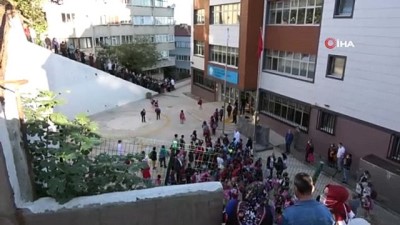  Zonguldak'ta sosyal mesafeli yüz yüze eğitim başladı