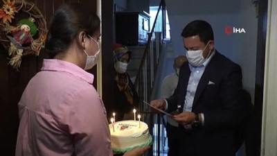 bulduk -  Belediye Başkanı Arı, 18 yaşına giren genç kızın doğum gününü kutladı Videosu