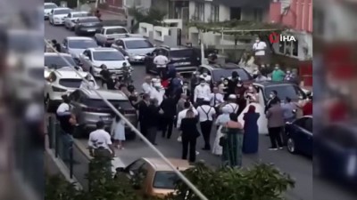  Antalya’da sokağa taşan maskeli sosyal mesafesiz düğün