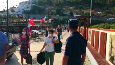  Kuşadası’nda korona virüs denetimleri devam ediyor