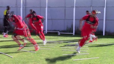 Sivasspor, Kayseri maçına yoğun tempoda hazırlanıyor