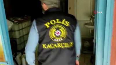 sahte icki operasyonu -  Esenyurt'ta sahte içki operasyonu: 6 ton etil alkol ele geçirildi Videosu