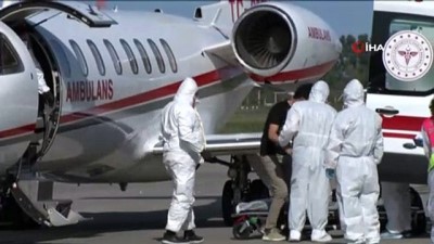  Yıllık İzne Gittiği Ülkesi Afganistan'da Kovid-19'A Yakalanan Doktor, Ambulans Uçakla Türkiye'ye Getirildi